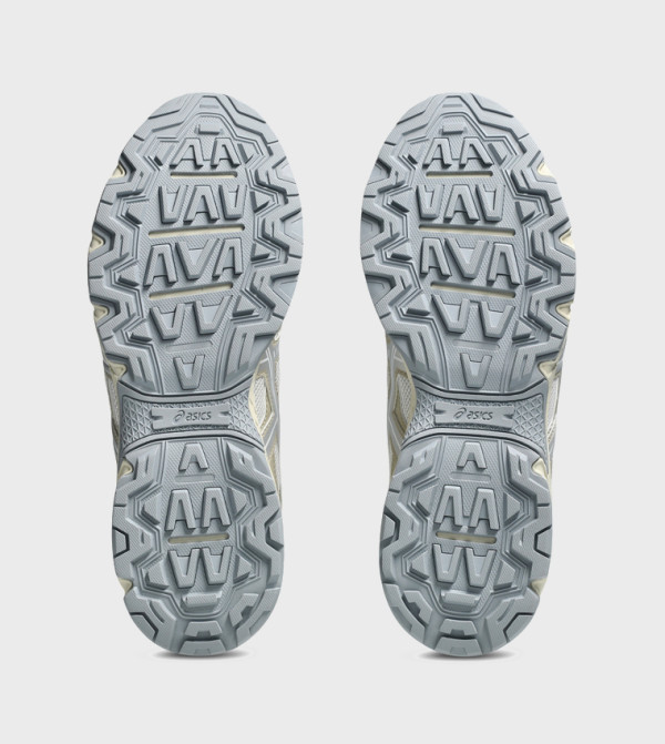 اسيكس اسيكس - بيج أحذية برقبة منخفضة 