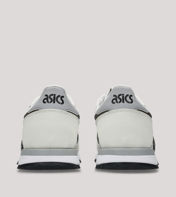 Asics  Sneakers - White Low Top