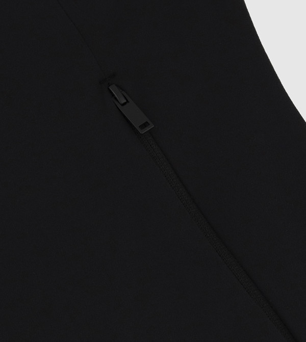 F5 Sportswear - Black Tops