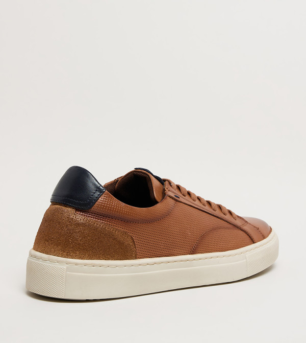 Hush Puppies  - Tan Low Top