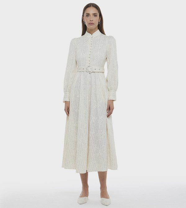 بي سي بي جي بي سي بي جي - كريمي  Midi Dresses