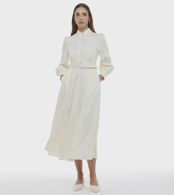 بي سي بي جي بي سي بي جي - كريمي  Midi Dresses