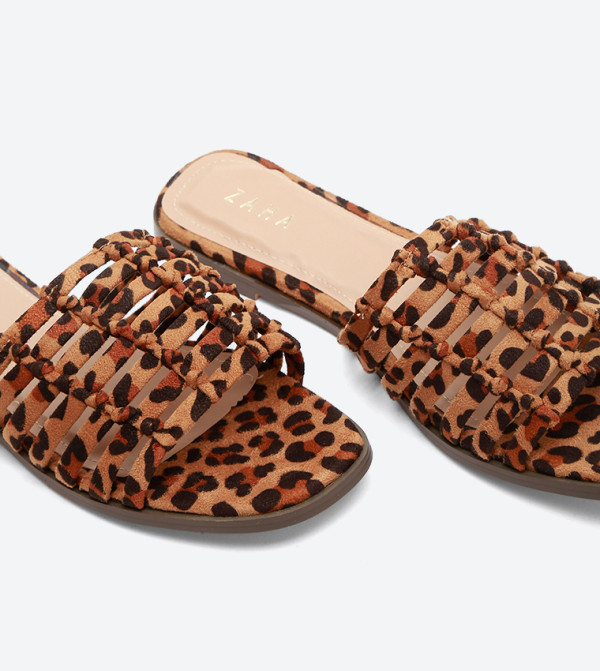 ZAHA @ CCC  - Grey Slippers