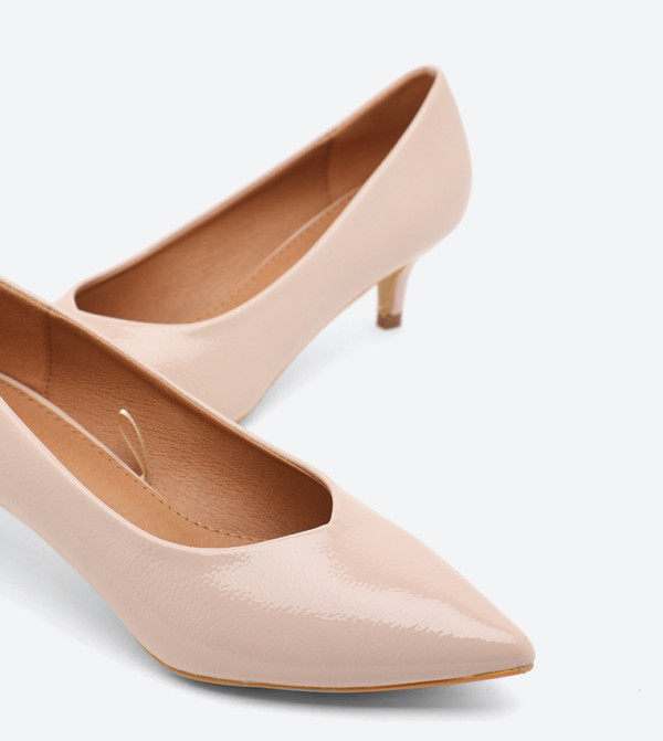 ZAHA @ CCC  - Pink Sneakers