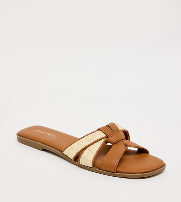 ناين وست ناين وست - بني  Flat Sandals