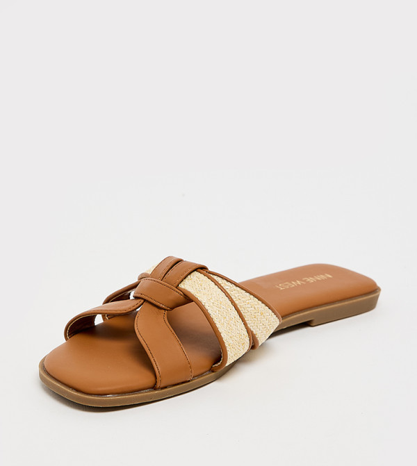 ناين وست ناين وست - بني  Flat Sandals
