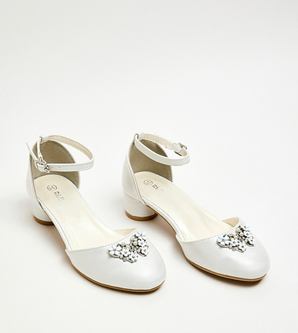 أر آند بي  أحذية كعب - عاجي  HEEL SANDALS