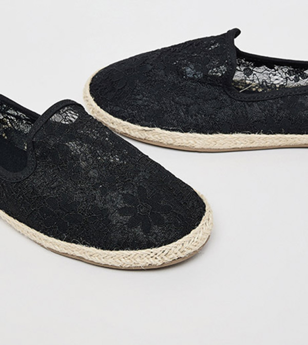 R&B  Flat Shoes - Black undefined