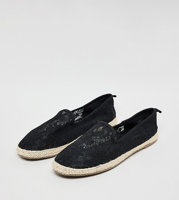 R&B  Flat Shoes - Black undefined