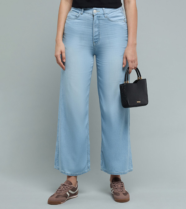 R&B Bootcut Jeans - Light Blue T-shirts