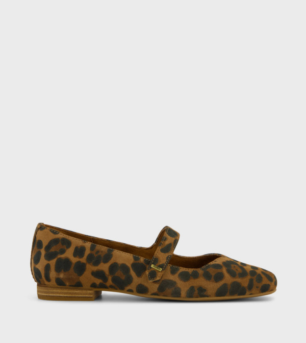Toms Flat Shoes - Brown undefined