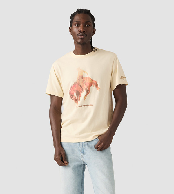 Levi's  Clothing - Cream Round Neck T-Shirts