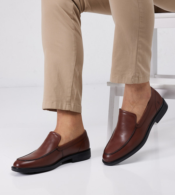 Hush Puppies Hush Puppies - Tan Fomal Slip on