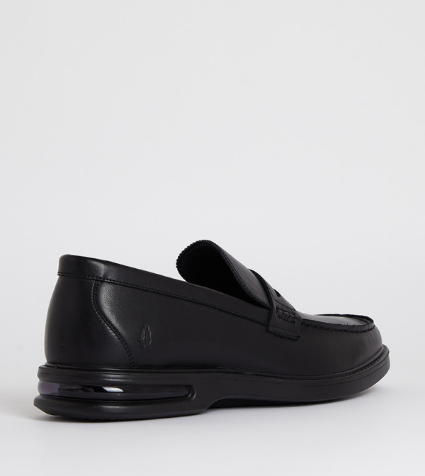 Hush Puppies  Loafers & Moccasins - Black undefined