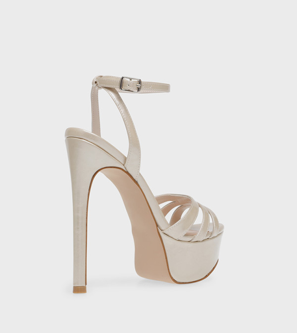 Steve Madden Platforms - Ivory Heeled Sandals