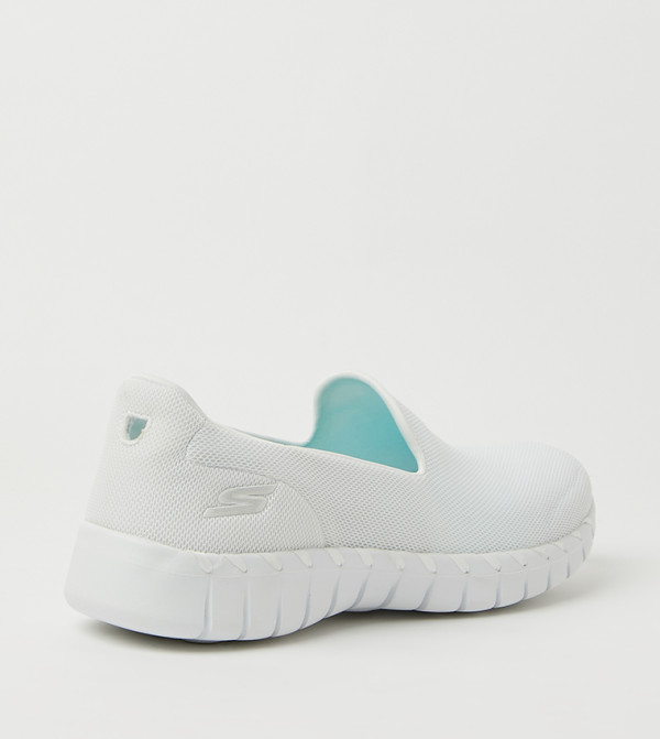Skechers sports shoes - White Walking Shoes
