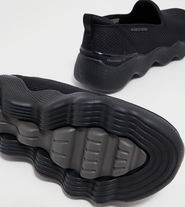 سكيتشرز الرياضة   - أسود سهل الارتداء