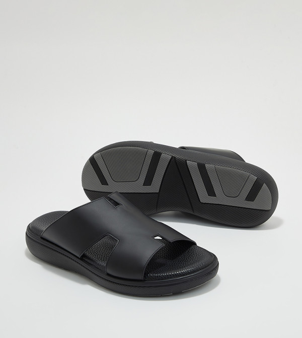 Steve Madden Steve Madden - Black Casual Sandals