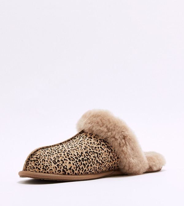 Ugg Ugg - Brown Slides