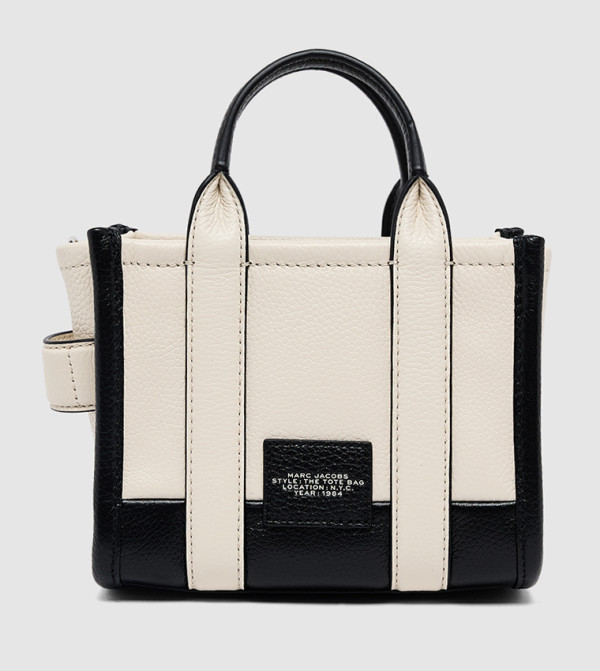 Marc Jacobs Marc Jacobs - Off White Tote Bags