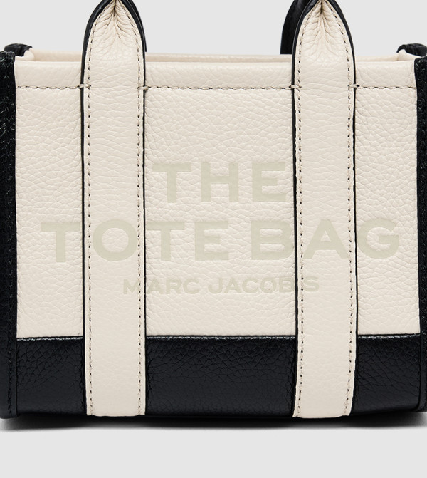 Marc Jacobs Marc Jacobs - Off White Tote Bags
