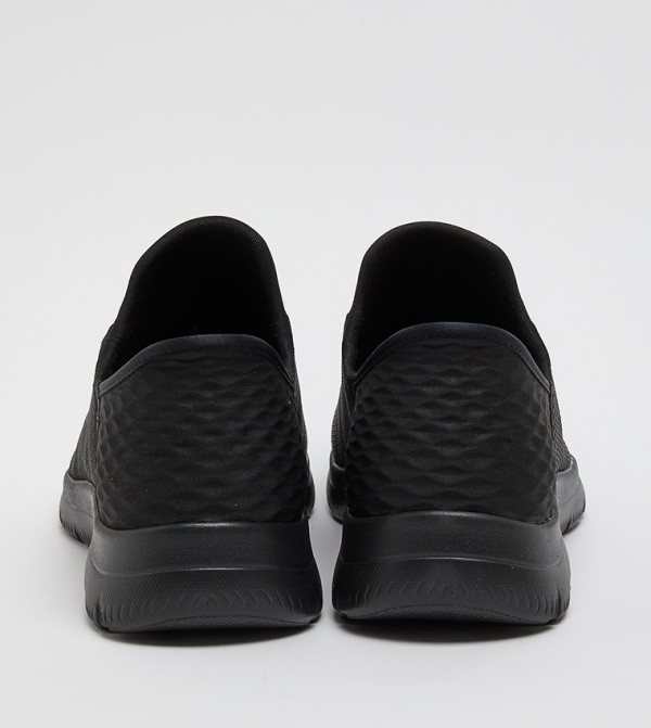 سكيتشرز  Slip-Ons - أسود سهل الارتداء