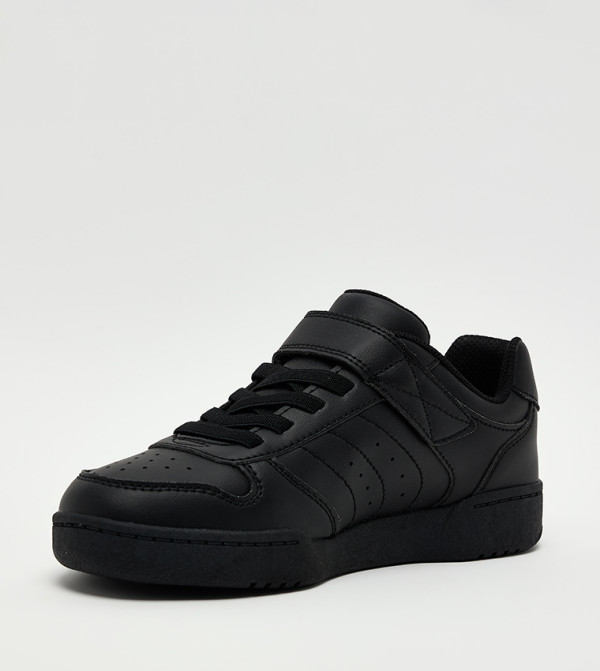 Skechers  - Black Low Top