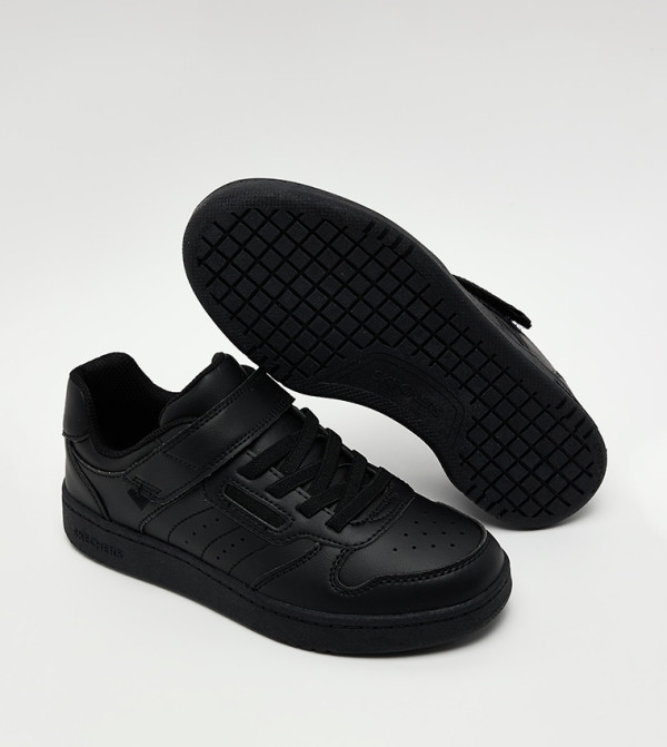 Skechers  - Black Low Top