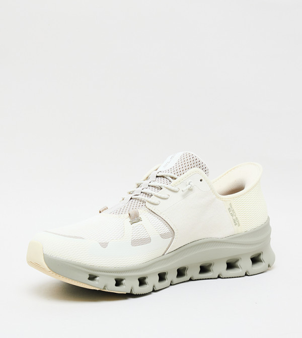 Skechers  - Off White Low Top