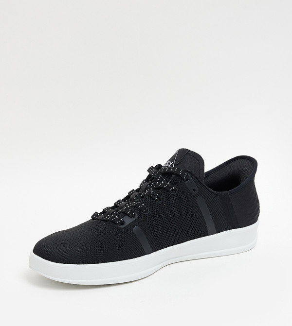 Skechers  Sneakers - Black Low Top