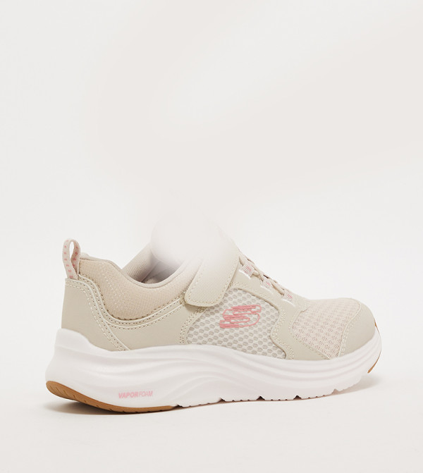 Skechers  Footwear - Beige Low Top