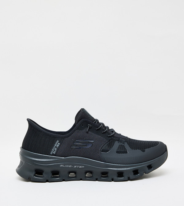 Skechers  - Black Low Top