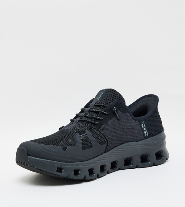 Skechers  - Black Low Top