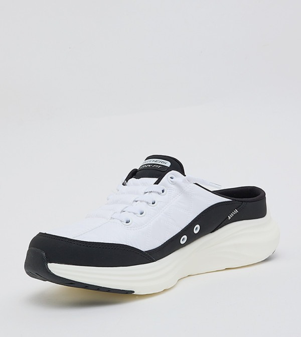 سكيتشرز  Slip-Ons - متعدد سهل الارتداء