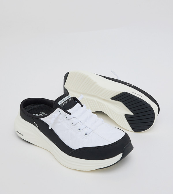 سكيتشرز  Slip-Ons - متعدد سهل الارتداء