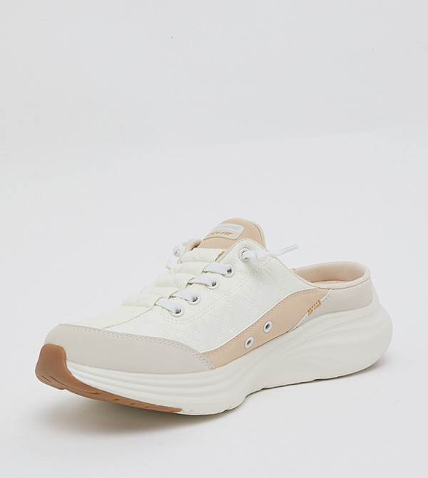 سكيتشرز  Slip-Ons - أبيض سهل الارتداء