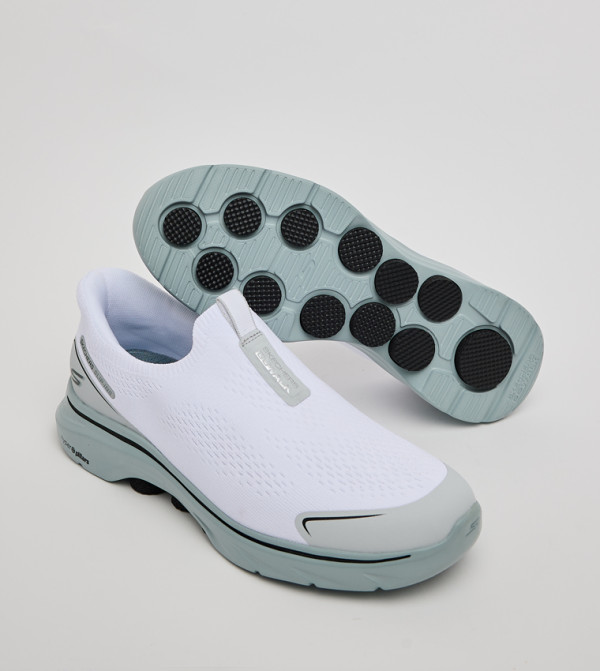 Skechers Sportswear - White Walking Shoes
