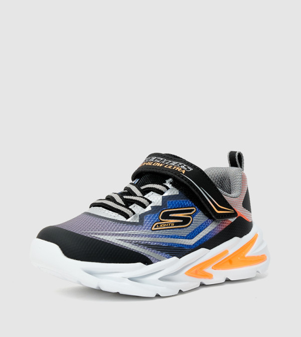 Skechers - Black Low Top