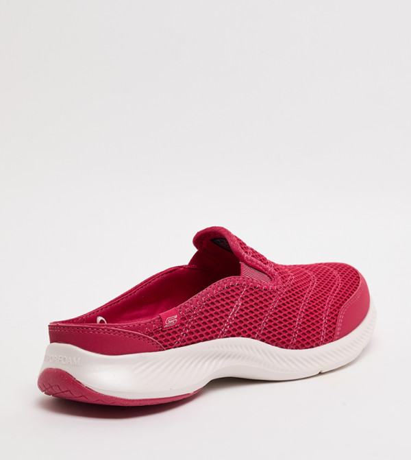 سكيتشرز  Slip-Ons - أحمر سهل الارتداء