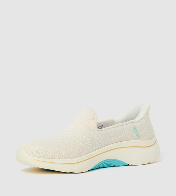 Skechers Sportswear - Beige Walking Shoes
