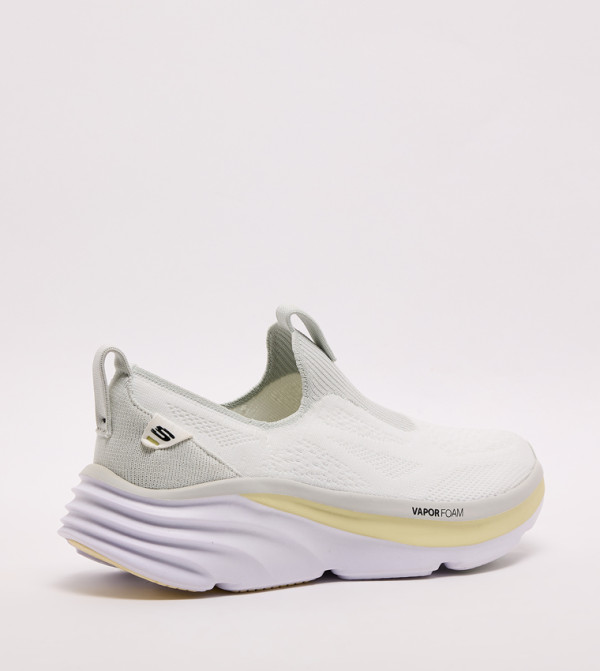 Skechers Sportswear - White Walking Shoes