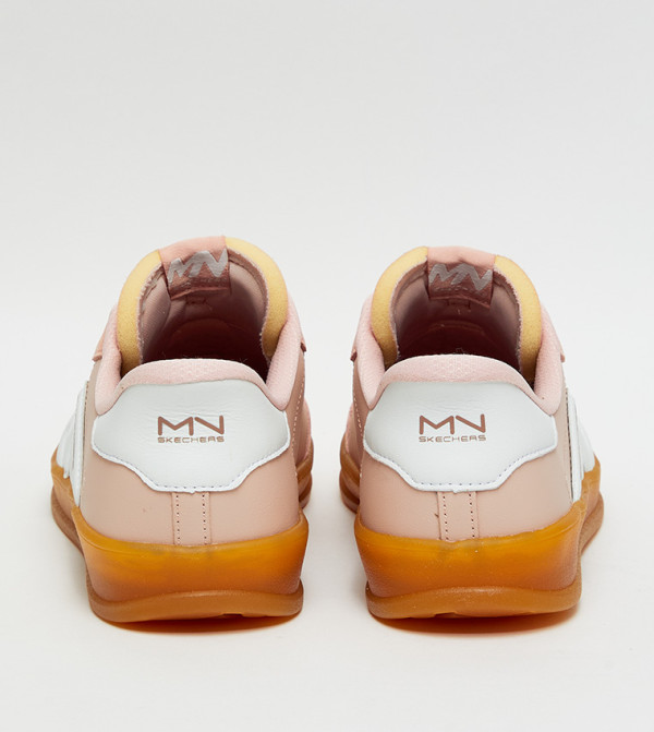 Skechers  - Pink Low Top