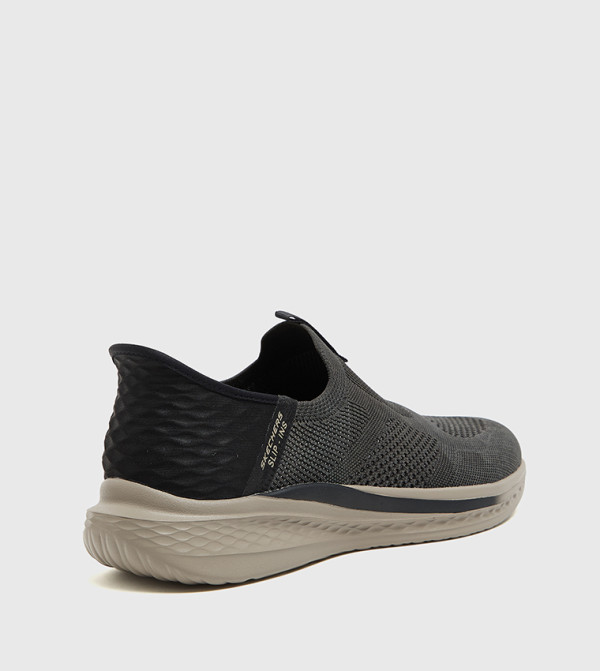 Skechers  Slip-ons - Black Casual Slip-ons