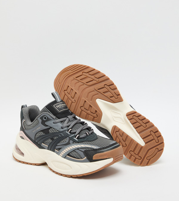Skechers  - BLACK Low Top
