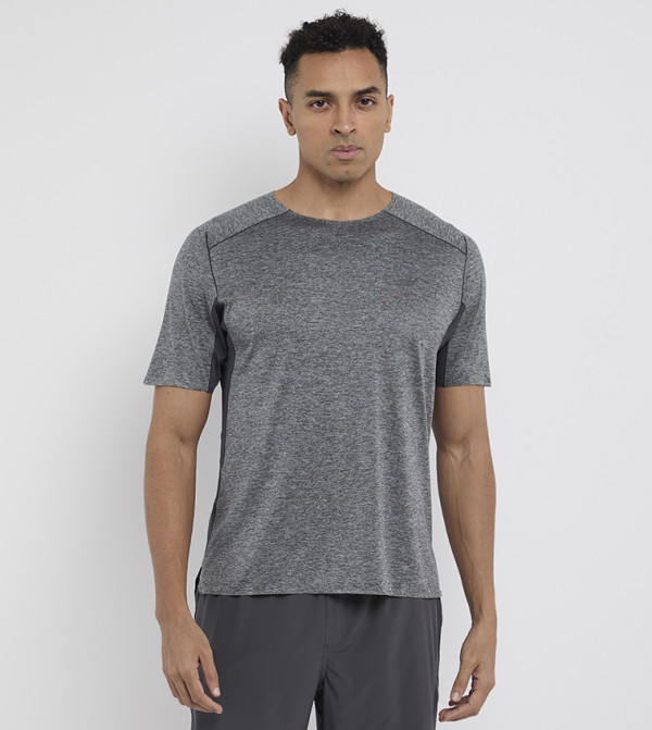 سكيتشرز  تيشيرتات وفانيلات  - رمادي T-Shirts & Vests