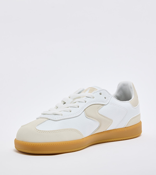 Skechers  - White Low Top