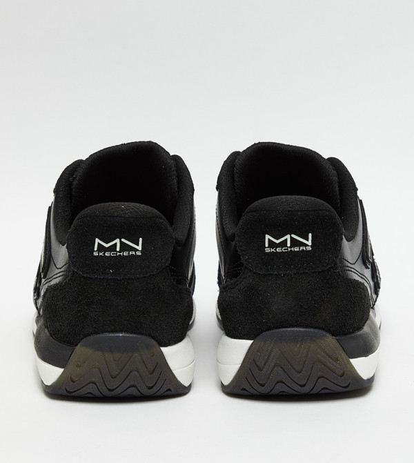 Skechers  - BLACK Low Top