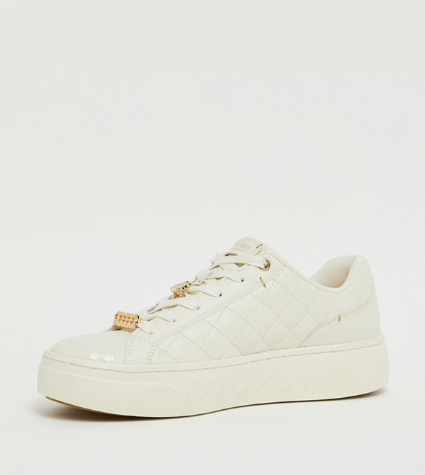 Skechers  - Cream Low Top