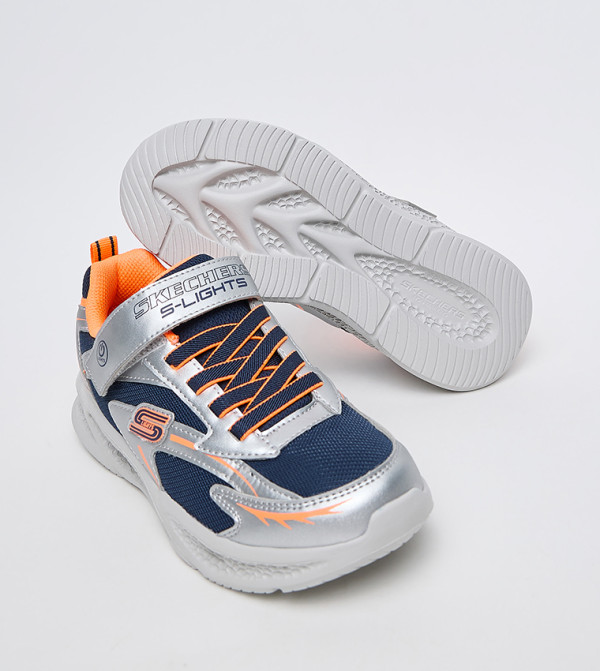 Skechers  - Silver Low Top