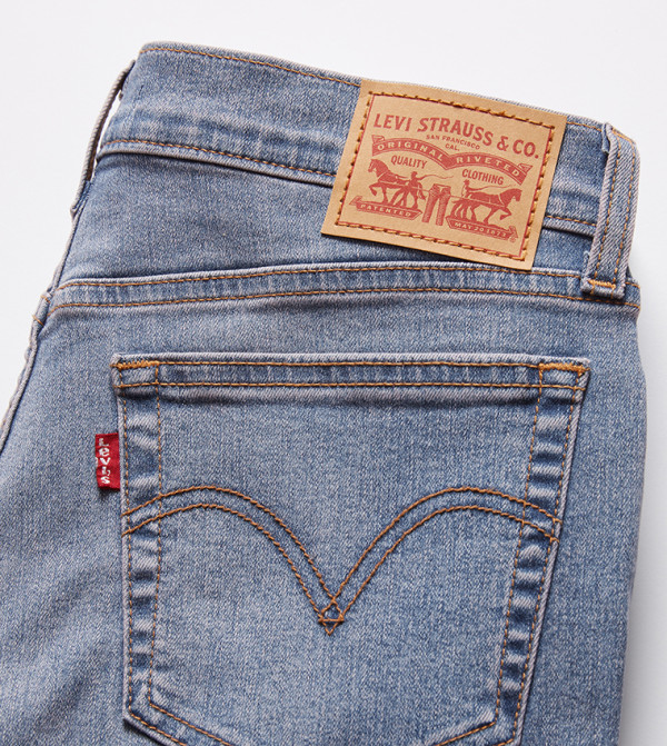 Levi's  - Indigo Boyfriend jeans